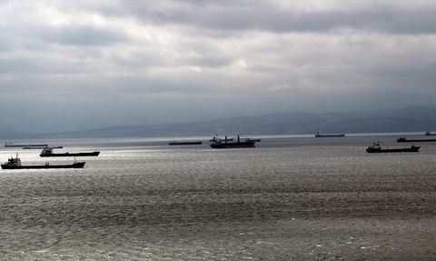 Fırtına Nedeniyle Yük Gemileri Sinop Limanına Sığındı