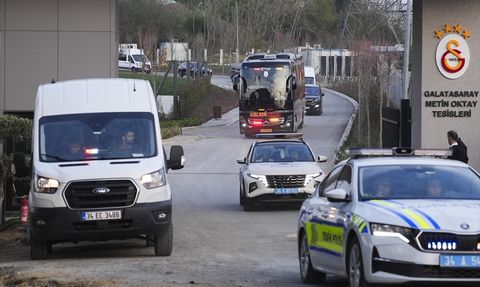 Galatasaray, Beşiktaş Derbisi İçin Tüpraş Stadı'na Yola Çıktı