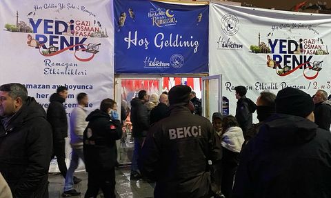 Gaziosmanpaşa'da Ramazan Çadırında Sahne Çöktü: 5 Yaralı