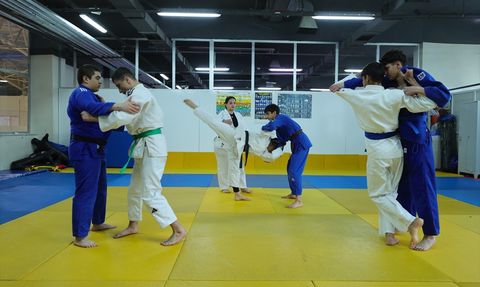 Hakkarili Kuzenlerden Avrupa Kuraş Şampiyonası Hedefi