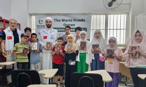 Hayrat İnsani Yardım Derneği, Brezilya'da Kur'an-ı Kerim Dağıtımı Gerçekleştirdi
