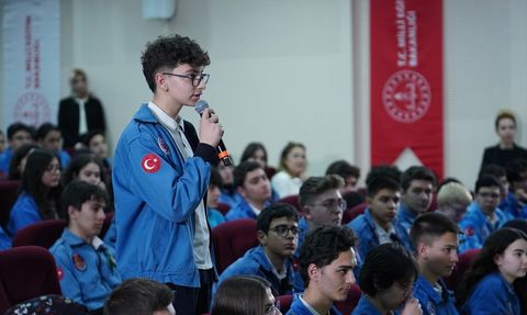 İftarda Konuşalım: Bakan Tekin Öğrencilerle Bir Araya Geldi