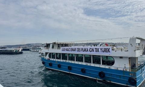 İstanbul Boğazı'nda Tekne İşletmecilerinden İBB'ye Protesto