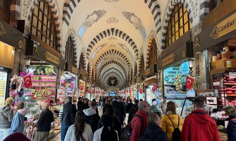 İstanbul'da Ramazan Bayramı Alışveriş Yoğunluğu