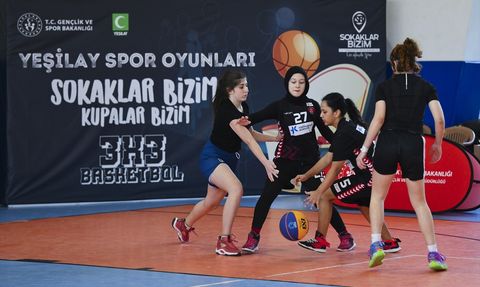 İstanbul'da Sokaklar Bizim 3x3 Basketbol Turnuvası Gerçekleşti