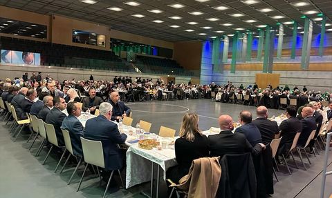 İsviçre'de Uluslararası Demokratlar Birliği'nden İftar Programı