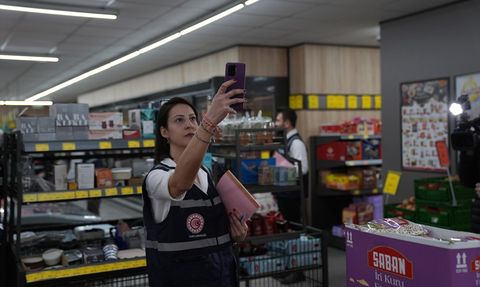 İzmir'de Fiyat Denetimleri Ramazan Bayramı Öncesi Devam Ediyor