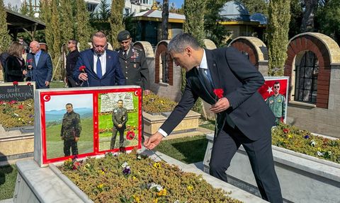 İzmir ve Çevre İllerde Şehitler Anıldı, Çanakkale Zaferi Kutlandı