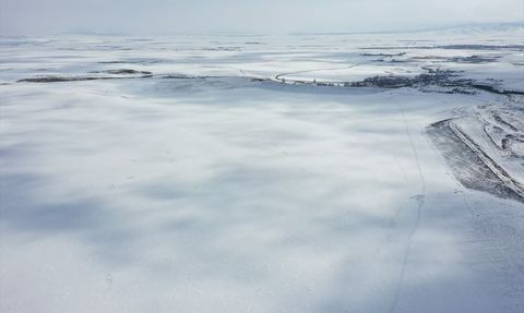 Kars'ta Bayburt Barajı Karla Beyaza Büründü