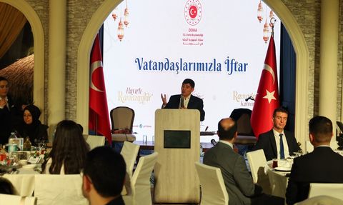 Katar'daki Türkler Ramazan İftarında Buluştu