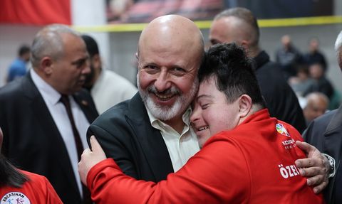 Kayseri'de Engellilere 40 Akülü Araç Hediye Edildi