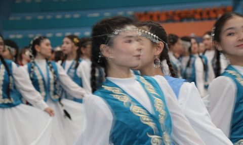 Kazakistan'da Milli Kıyafet Günü Coşkuyla Kutlandı