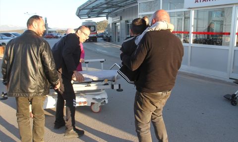 Konya'da Sahipsiz Köpekten Kaçarken Yaralanan Çocuk Hastaneye Kaldırıldı