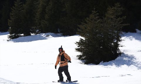 Kümbet Yaylası'nda Snowboard Coşkusu