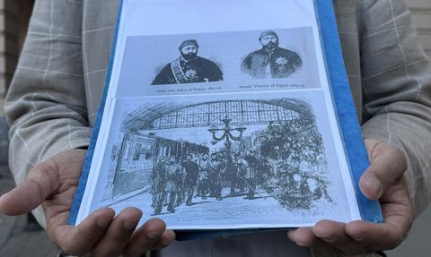 Londra'da Türk ve Müslüman İzlerini Süren Abdulmaalik Tailor