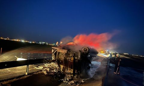 Mardin'de Akaryakıt Tankeri Devrildi, Sürücü Yaralandı