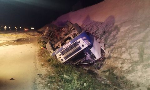 Mersin'de Tır Kazası: Sürücü Hayatını Kaybetti