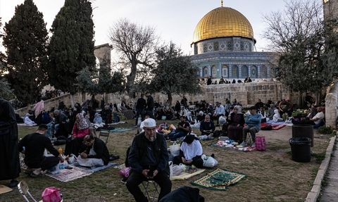 Mescid-i Aksa'da İtikaf: Filistinlilerin Gazze İçin Duası