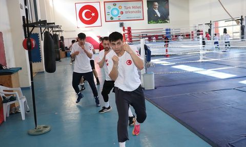 Milli Boksör Tarık Ahmet Çelebi'nin Olimpiyat Hedefi
