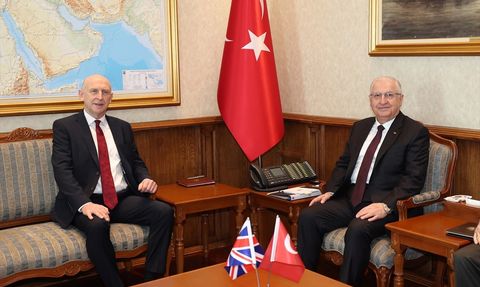 Milli Savunma Bakanı Güler ve İngiliz Savunma Bakanı Healey Görüştü