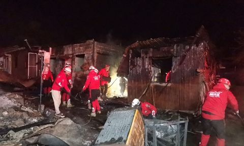 Mudanya'da Yangın: 18 Ahşap Baraka Zarar Gördü