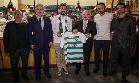 Mustafa Varank ve İtalyan Şef Danilo'dan Koruma Altındaki Çocuklara Özel İftar