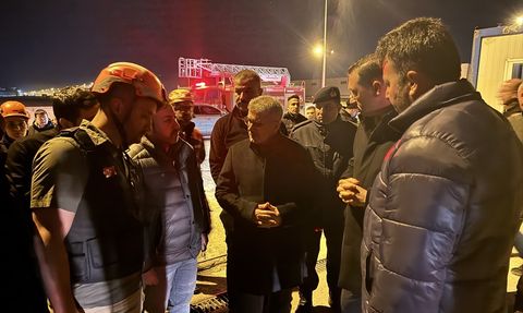 Niğde'de Geri Dönüşüm Fabrikasında Yangın Söndürüldü