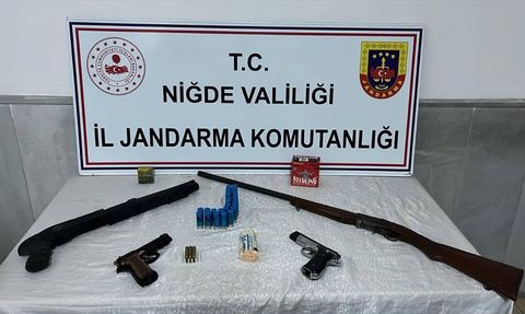 Niğde'de Yasa Dışı Silah Ticareti Operasyonu