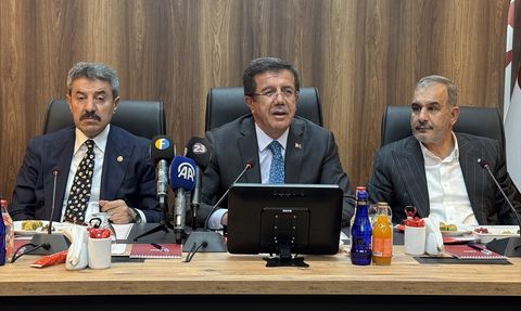 Nihat Zeybekci Elazığ'da İş İnsanları ile Toplandı