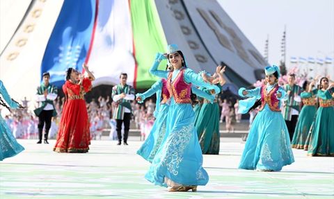 Özbekistan'da Nevruz Bayramı Coşkuyla Kutlandı