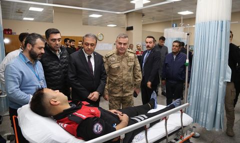 Şanlıurfa'da Trafik Kazası: 2 Polis Yaralandı