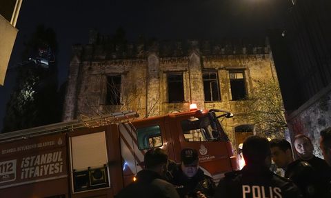 Sarıyer'deki Yangın Kontrol Altına Alındı