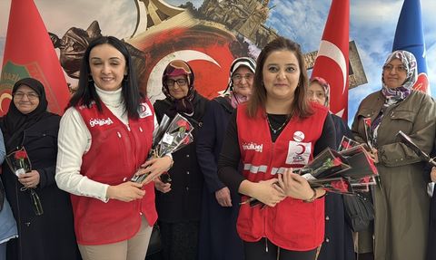 Şehit ve Gazi Ailelerine Kadınlar Günü Kutlaması