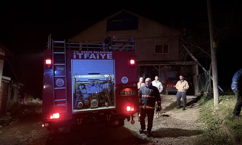 Sinop'ta Müstakil Evde Yangın: 3 Yaralı