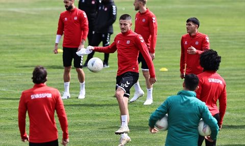 Sivasspor, Adana Demirspor Maçının Hazırlıklarını Tamamladı