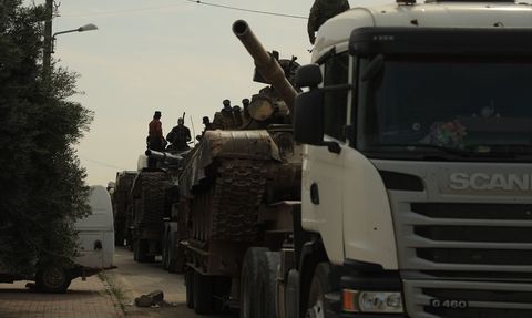 Suriye Ordusundan Lübnan Sınırına Askeri Takviye