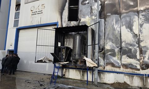 Tekirdağ'daki Kalıp İşleme Atölyesinde Yangın Söndürüldü