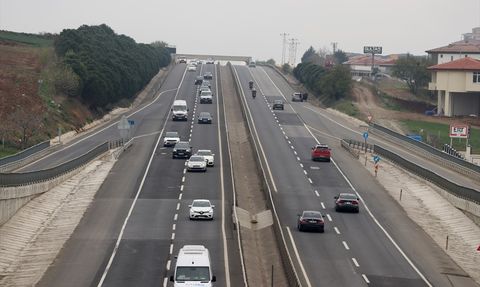Tekirdağ-İstanbul Kara Yolunda Bayram Yoğunluğu