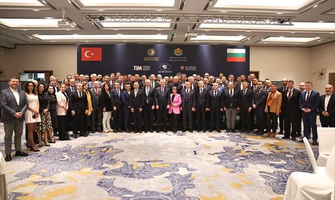 Ticaret Bakanı Bolat, Bulgaristan'da Ekonomik Büyümeyi Değerlendirdi