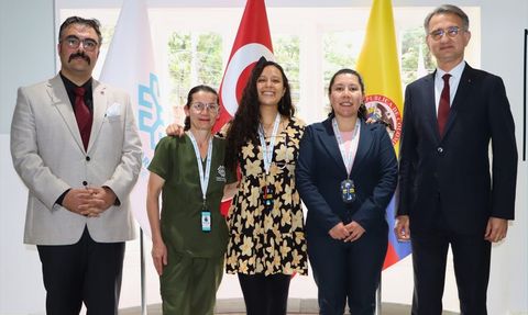 Türkiye Maarif Vakfı Kolombiya Temsilciliği'nde Bayrak Değişimi Töreni