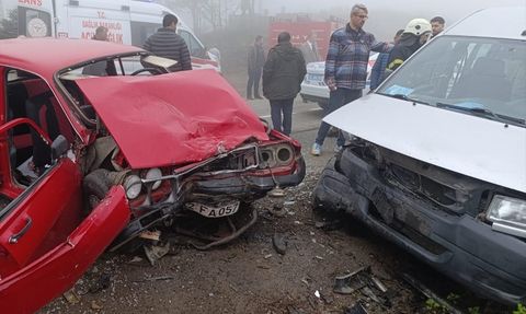 Ünye'de Trafik Kazası: 6 Yaralı