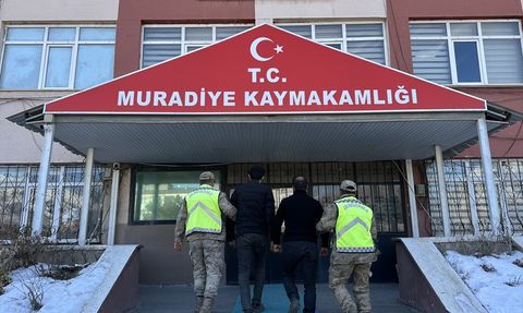 Van'da Düzensiz Göçmen Operasyonu: 4 Yakalandı, 2 Tutuklandı