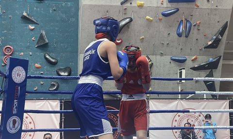 22 Yaş Altı Kadınlar Türkiye Boks Şampiyonası Samsun'da Başladı
