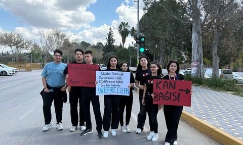 Adana'da Öğrencilerden Anlamlı Kan Bağışı Çağrısı