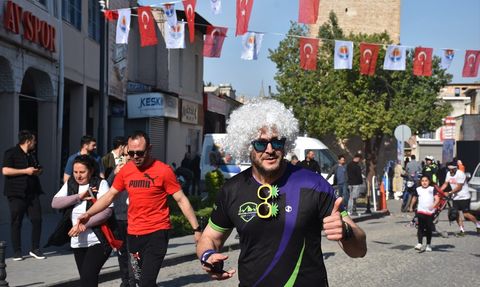 Adana Portakal Çiçeği Karnavalı'nda Halk ve Çocuk Koşusu Yapıldı