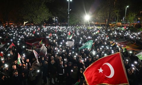 AGD Üyeleri Gazze Saldırılarını Protesto Etti