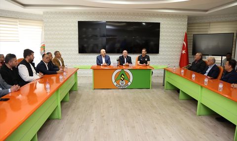 Alanyaspor'da Bayramlaşma Programı Düzenlendi