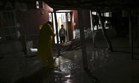 Ankara'da Sağanak Sonrası Su Baskınları