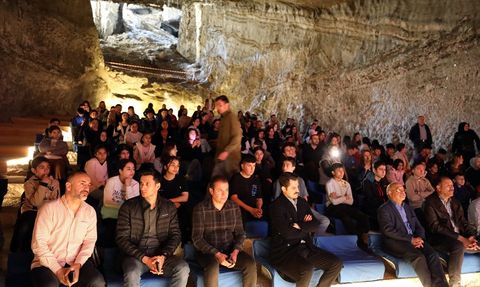 Astronot Tuva Cihangir Atasever Tuz Mağaraları'nda Öğrencilerle Buluştu