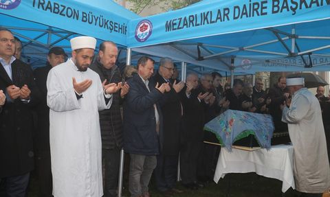 Bakan Uraloğlu, Bakan Yardımcısı İskurt'un Annesinin Cenaze Törenine Katıldı